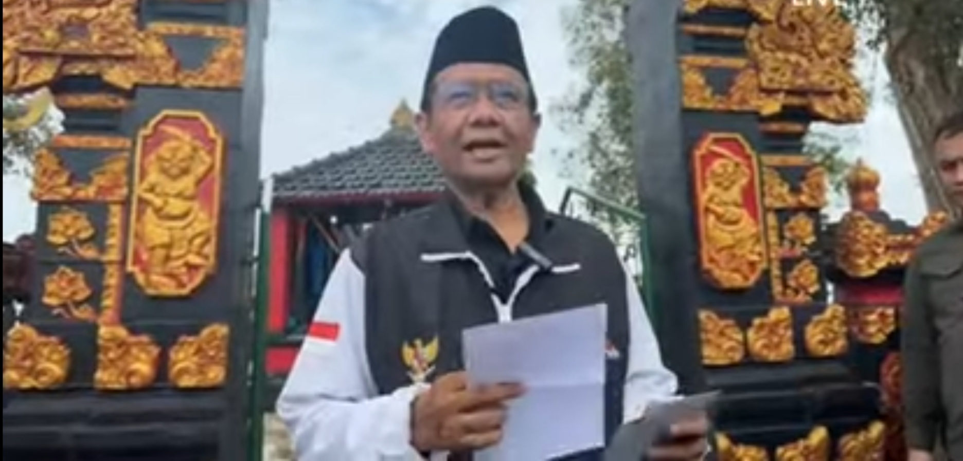 Menko Politik, Hukum, dan Keamanan (Polhukam), Mahfud Md saat memberikan keterangan pers