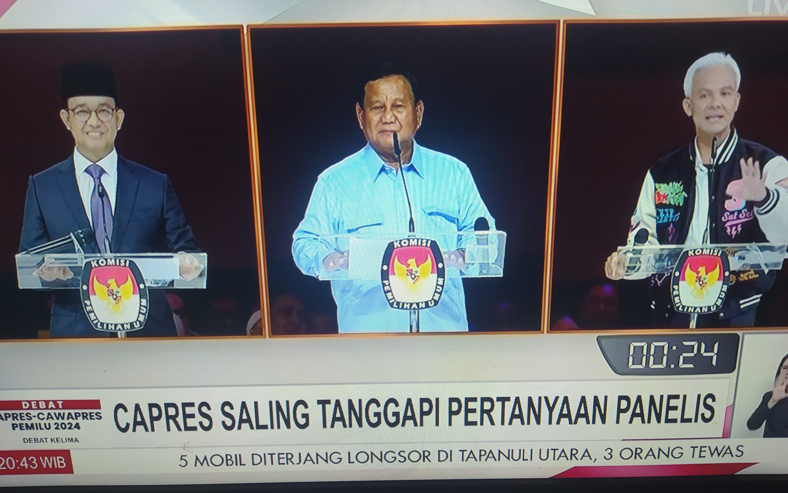 Penampilan Anies Baswedan, Prabowo Subianto, Ganjar Pranowo di Debat Capres - Cawapres 2024 ke Lima