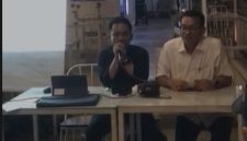 Kuasa hukum Yayasan Syarif Hidayatullah, M. Andrian Saifudin, Ferdian Utama dan rekan, saat konferensi Pers di Pamulang