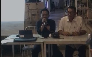 Kuasa hukum Yayasan Syarif Hidayatullah, M. Andrian Saifudin, Ferdian Utama dan rekan, saat konferensi Pers di Pamulang