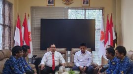 Foto : Ketua DPRD Kota Bekasi menerima audiensi PPPK Paruh Waktu.